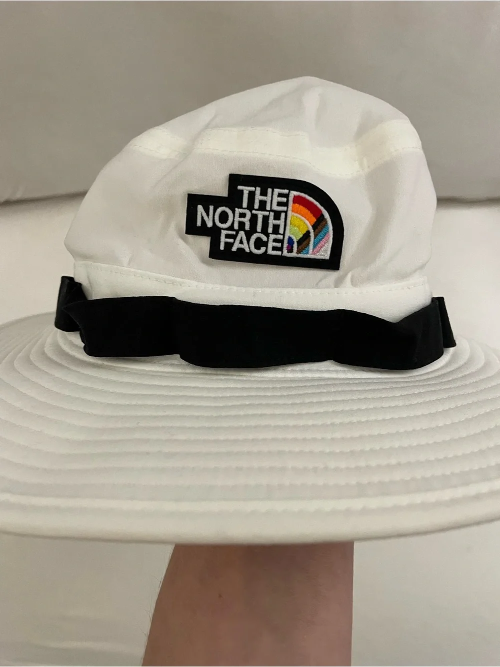 NWT The North Face Classic V Brimmed Hat Tnf White Pride Graphic Size S M